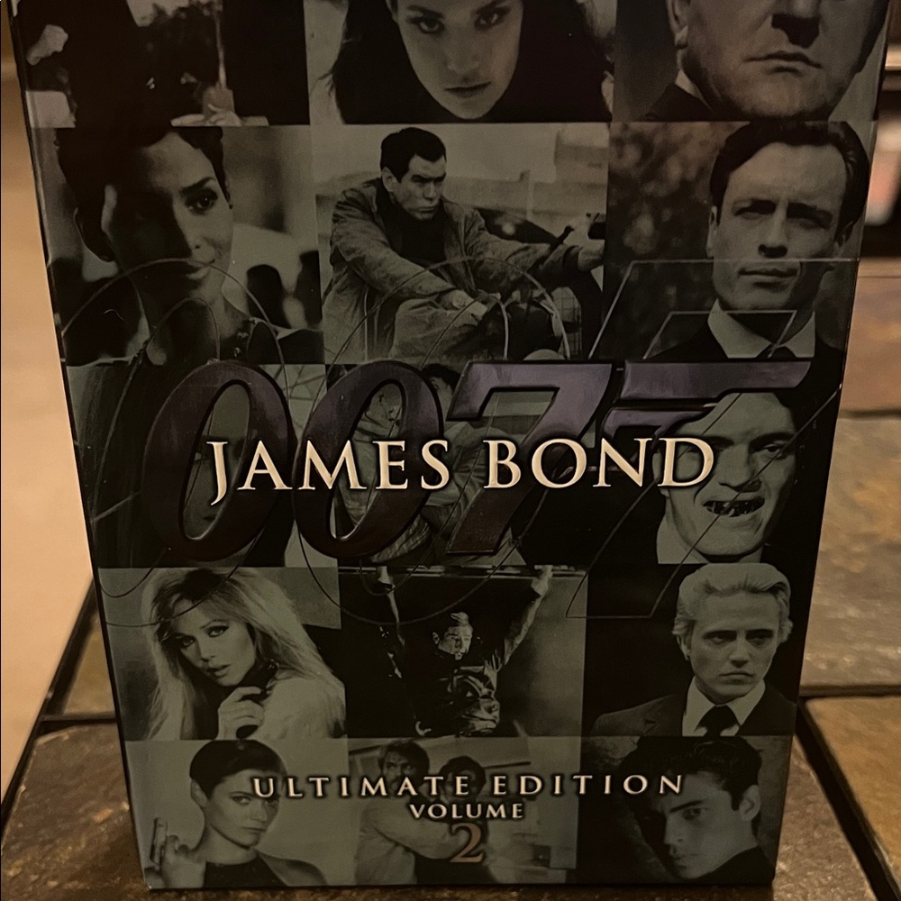 NWOT-James Bond 007 Ultimate Edition Volume 2-DVD Set of 5 Feature Movies